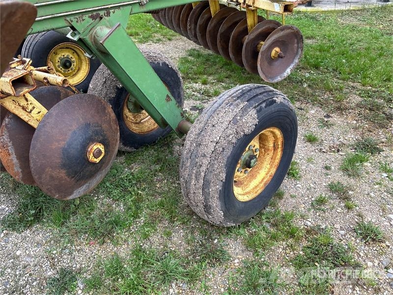 John Deere 220 21 ft Tandem Disc Tallerkenharver