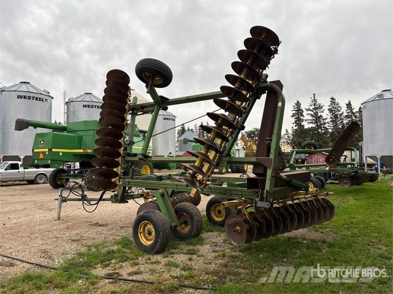 John Deere 220 21 ft Tandem Disc Tallerkenharver