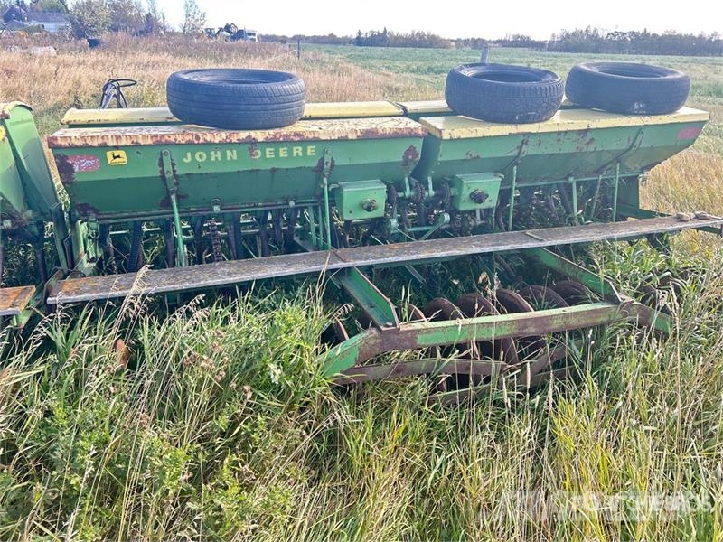 John Deere 23 ft Air Seeder Sejačice