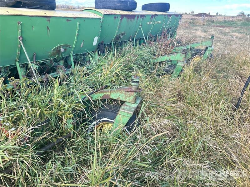 John Deere 23 ft Air Seeder Sejačice