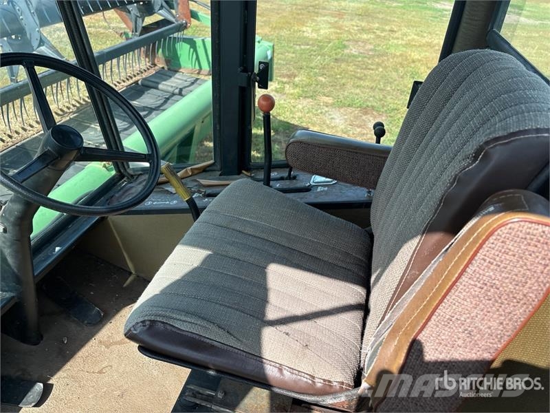 John Deere 2360 25 ft Swather Windrower محشات