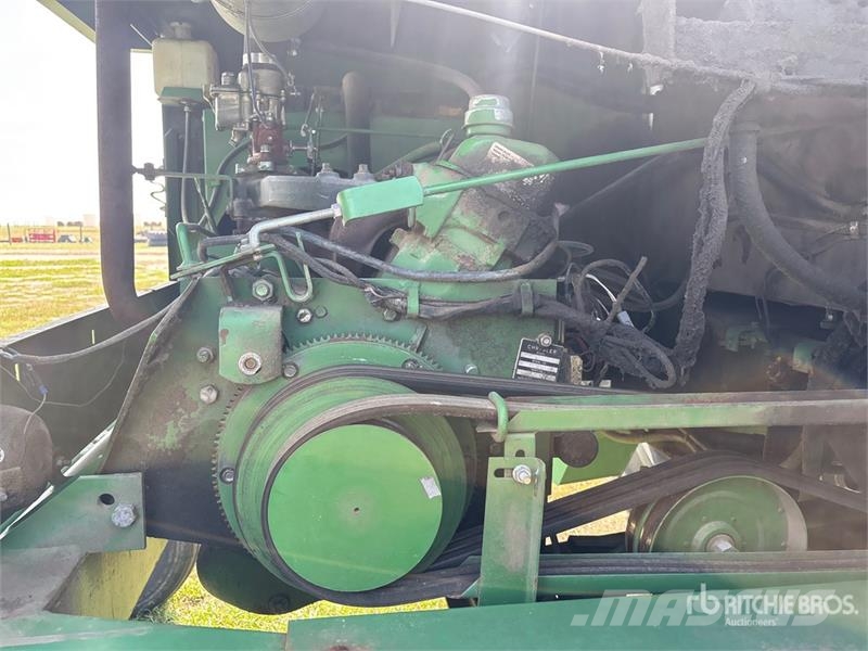 John Deere 2360 25 ft Swather Windrower محشات