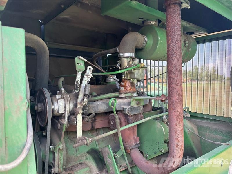 John Deere 2360 25 ft Swather Windrower محشات