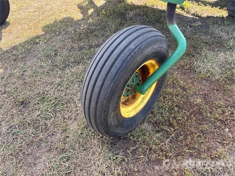 John Deere 2360 25 ft Swather Windrower محشات