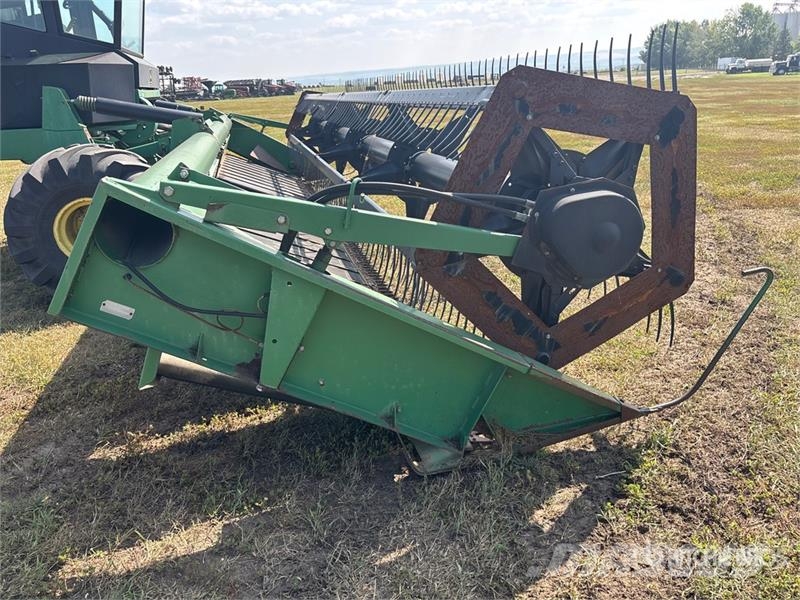 John Deere 2360 25 ft Swather Windrower محشات