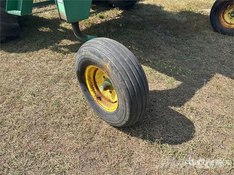 John Deere 2360 25 ft Swather Windrower محشات
