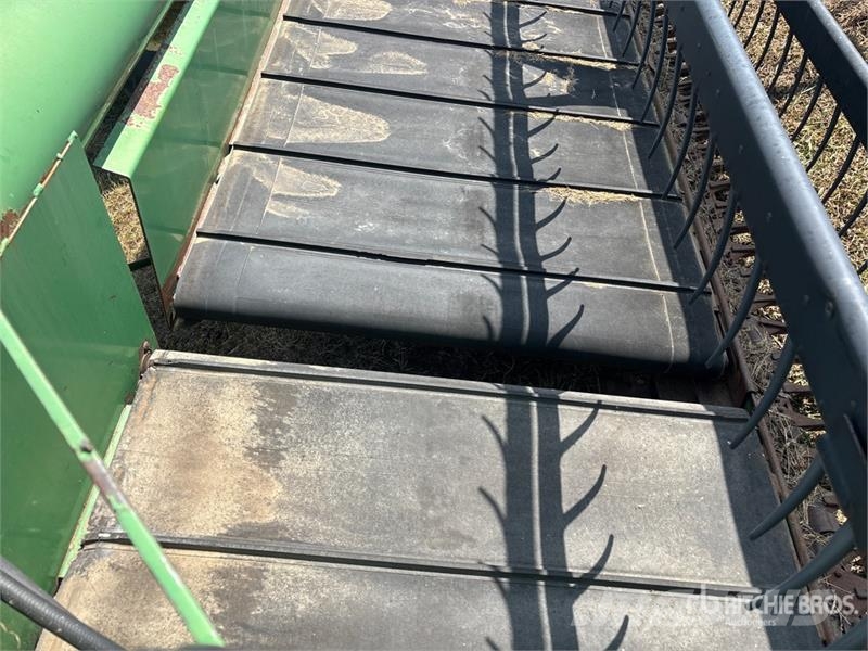 John Deere 2360 25 ft Swather Windrower محشات