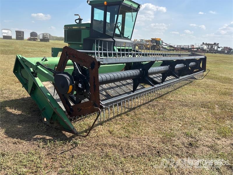 John Deere 2360 25 ft Swather Windrower محشات
