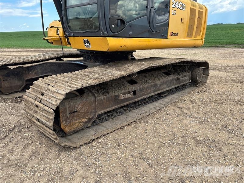 John Deere 240D Kāpurķēžu ekskavatori