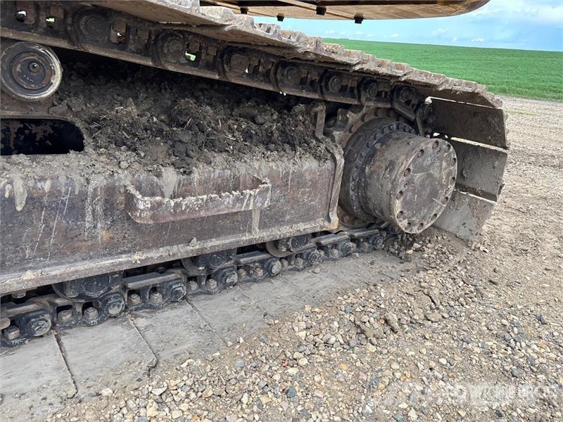 John Deere 240D Kāpurķēžu ekskavatori