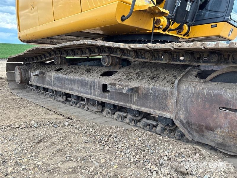 John Deere 240D Kāpurķēžu ekskavatori