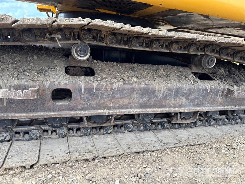John Deere 240D Kāpurķēžu ekskavatori