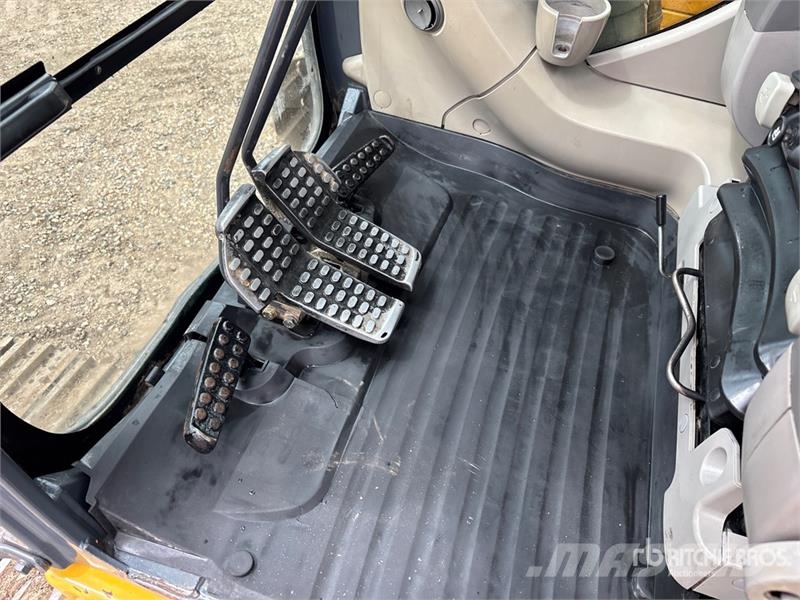 John Deere 240D Kāpurķēžu ekskavatori