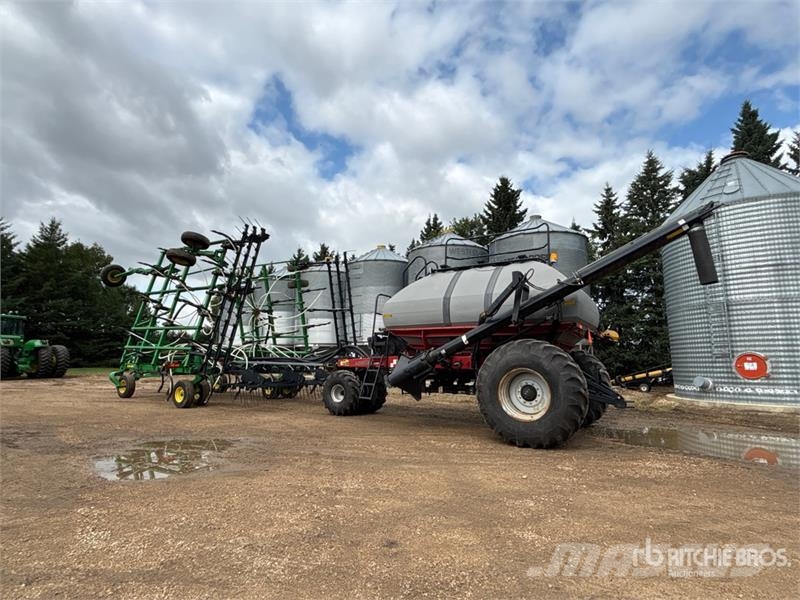 John Deere 2410 41 ft Air Drill Mechanické sejačky