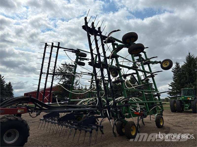 John Deere 2410 41 ft Air Drill Mechanické sejačky