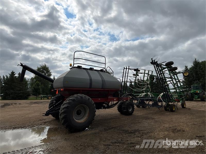 John Deere 2410 41 ft Air Drill Mechanické sejačky