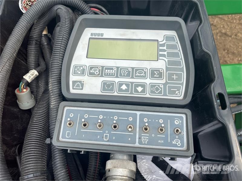 John Deere 2410 41 ft Air Drill Mechanické sejačky