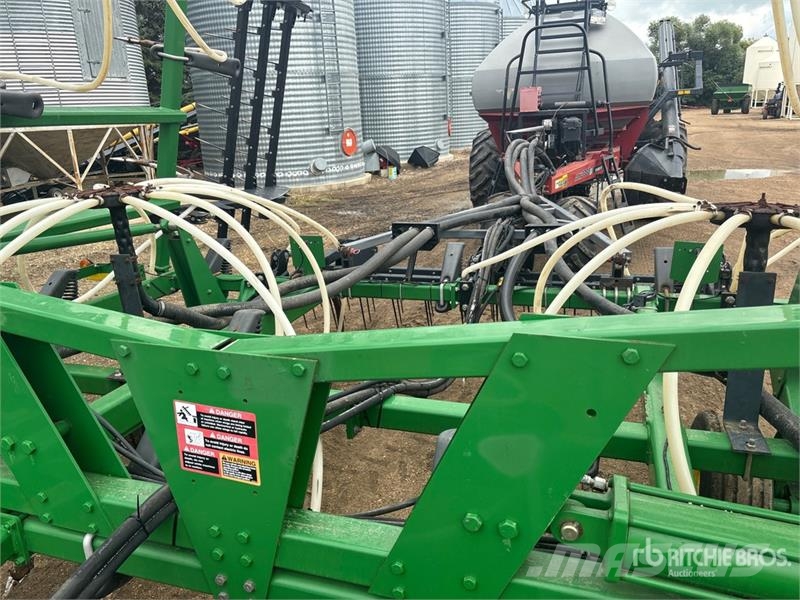 John Deere 2410 41 ft Air Drill Mechanické sejačky