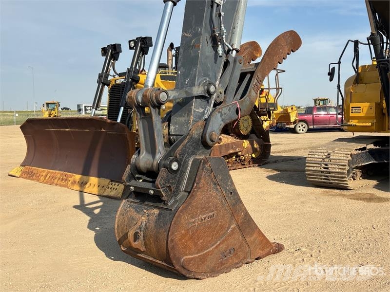 John Deere 245G LC Tracked Excavator Beltegraver