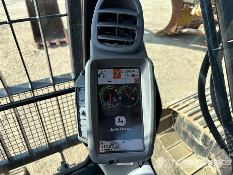 John Deere 245G LC Tracked Excavator Beltegraver