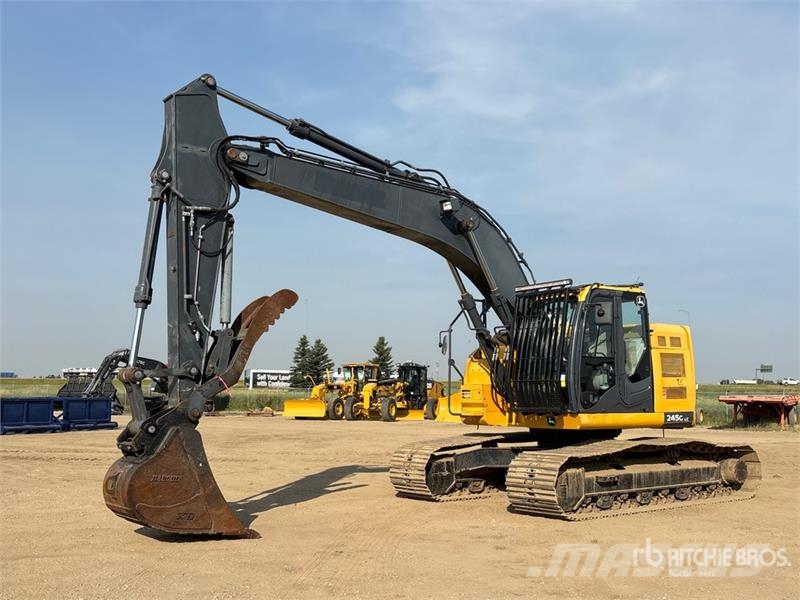 John Deere 245G LC Tracked Excavator Beltegraver