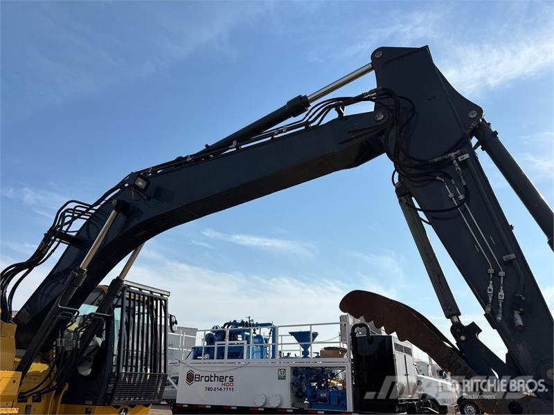 John Deere 245G LC Tracked Excavator Beltegraver