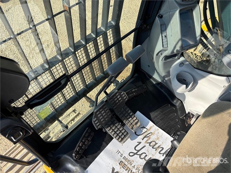 John Deere 245G LC Tracked Excavator Beltegraver