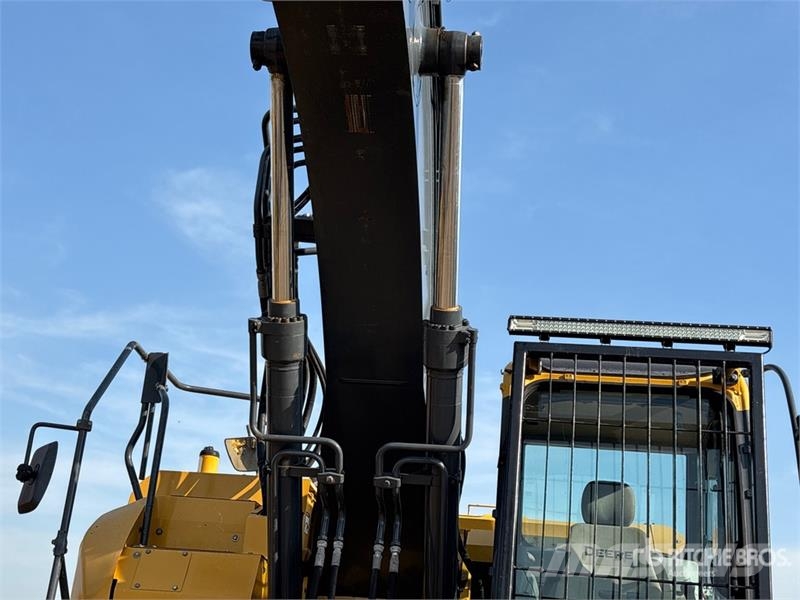 John Deere 245G LC Tracked Excavator Beltegraver