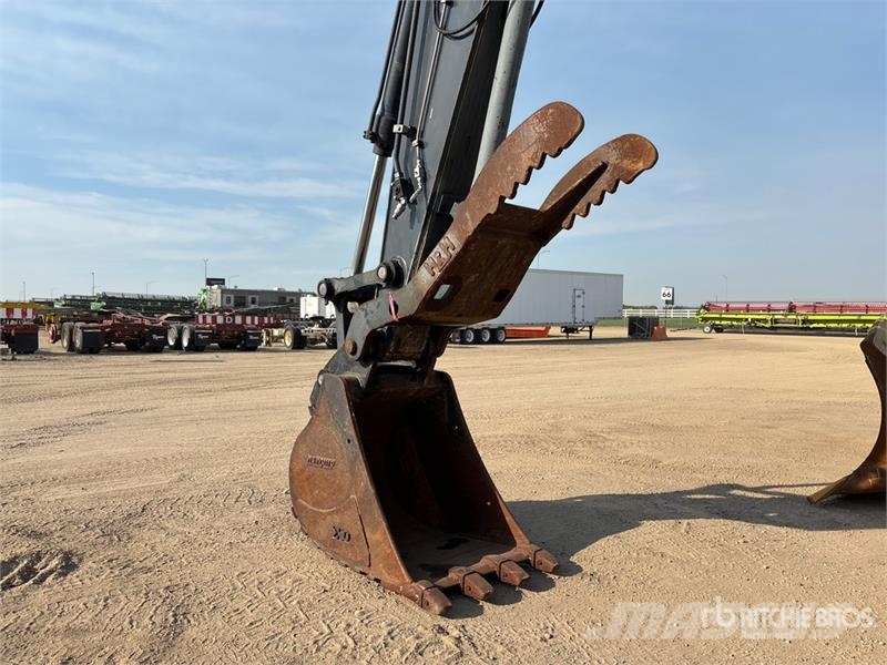 John Deere 245G LC Tracked Excavator Beltegraver