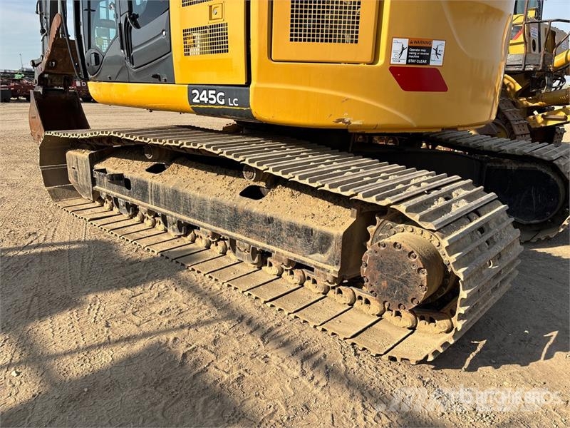 John Deere 245G LC Tracked Excavator Beltegraver