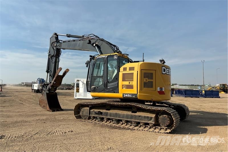 John Deere 245G LC Tracked Excavator Beltegraver