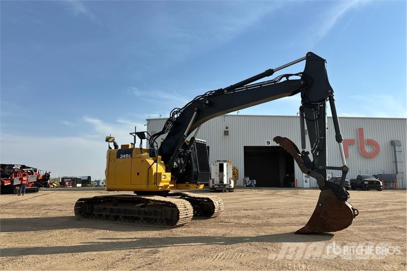 John Deere 245G LC Tracked Excavator Beltegraver