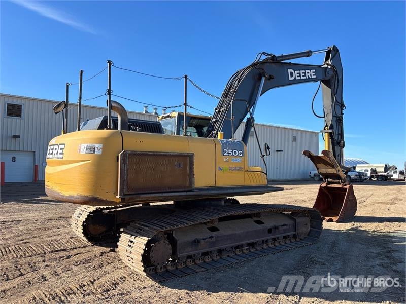 John Deere 250G LC Gravemaskiner på larvebånd