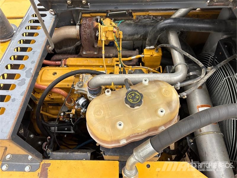 John Deere 250G LC Bageri guseničari