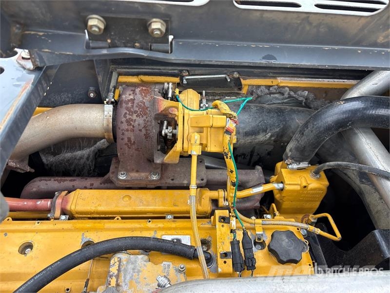 John Deere 250G LC Bageri guseničari
