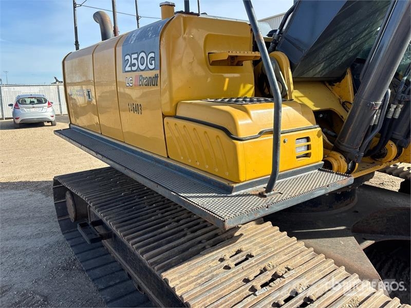 John Deere 250G Tracked Excavator 履带挖掘机