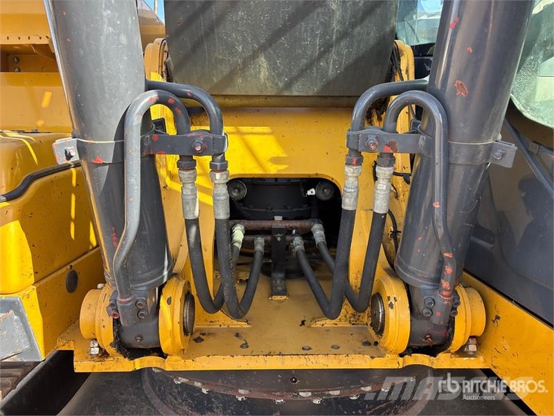 John Deere 250G Tracked Excavator 履带挖掘机