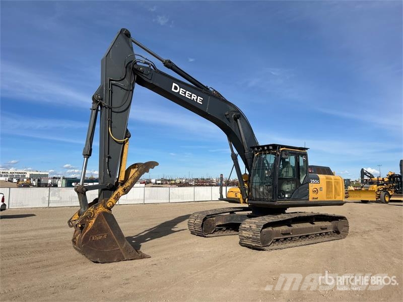 John Deere 250G Tracked Excavator 履带挖掘机