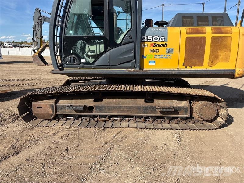John Deere 250G Tracked Excavator 履带挖掘机