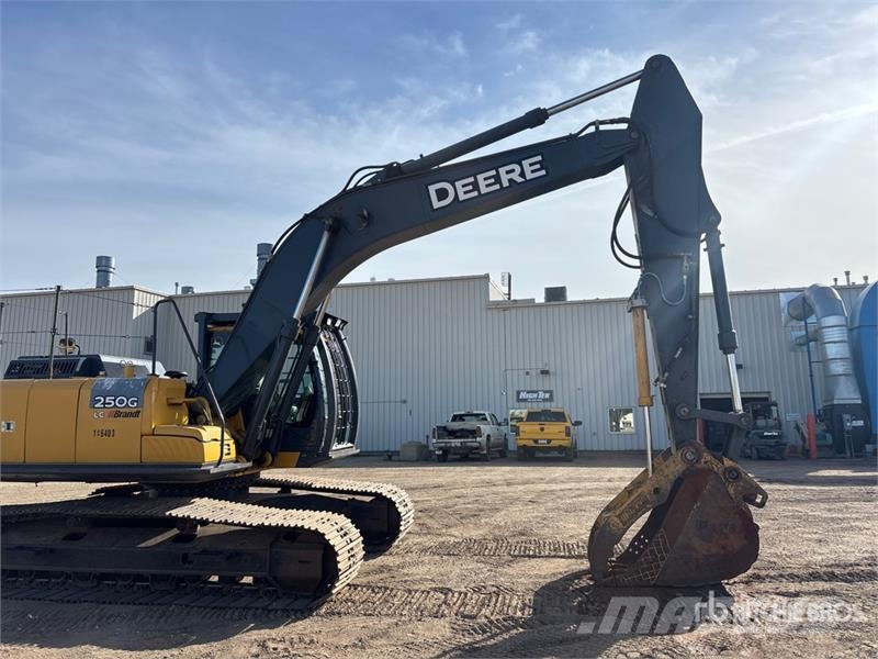 John Deere 250G Tracked Excavator 履带挖掘机