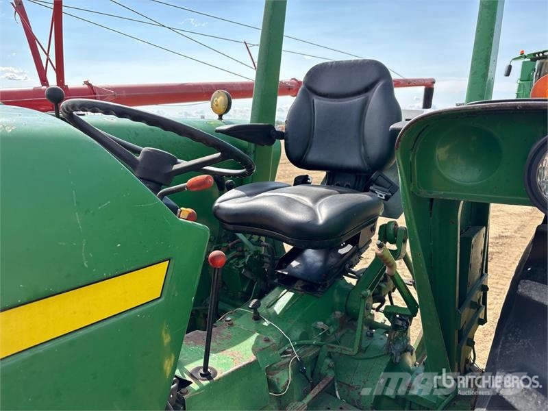 John Deere 2550 4WD Tractor Tractors