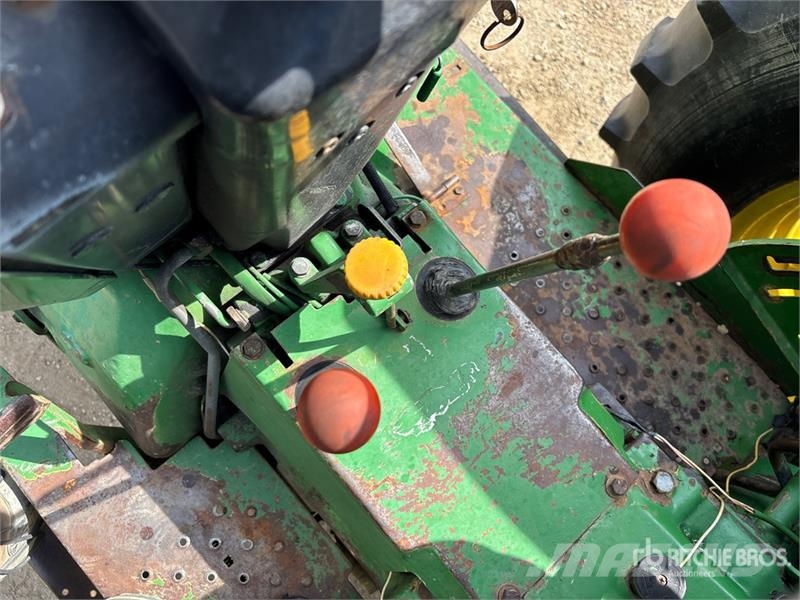 John Deere 2550 4WD Tractor Tractors