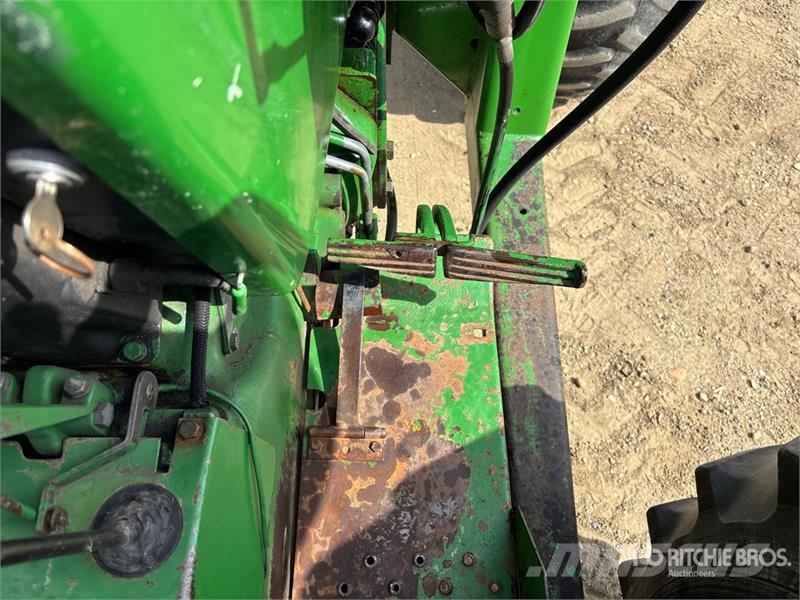John Deere 2550 4WD Tractor Tractors