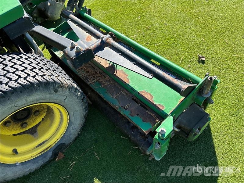 John Deere 2635A Greens Mower مكونات أخرى