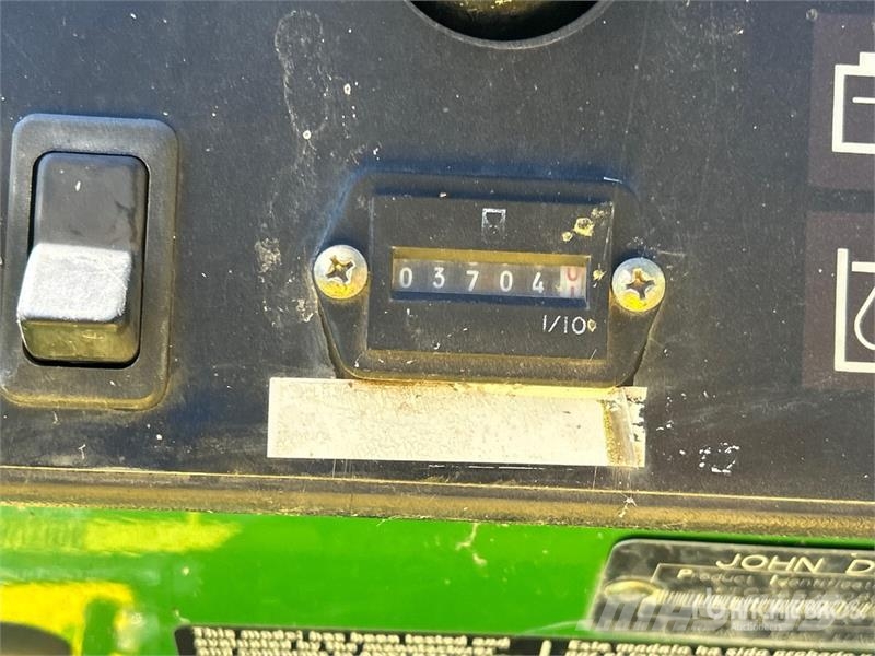 John Deere 2635A Greens Mower مكونات أخرى