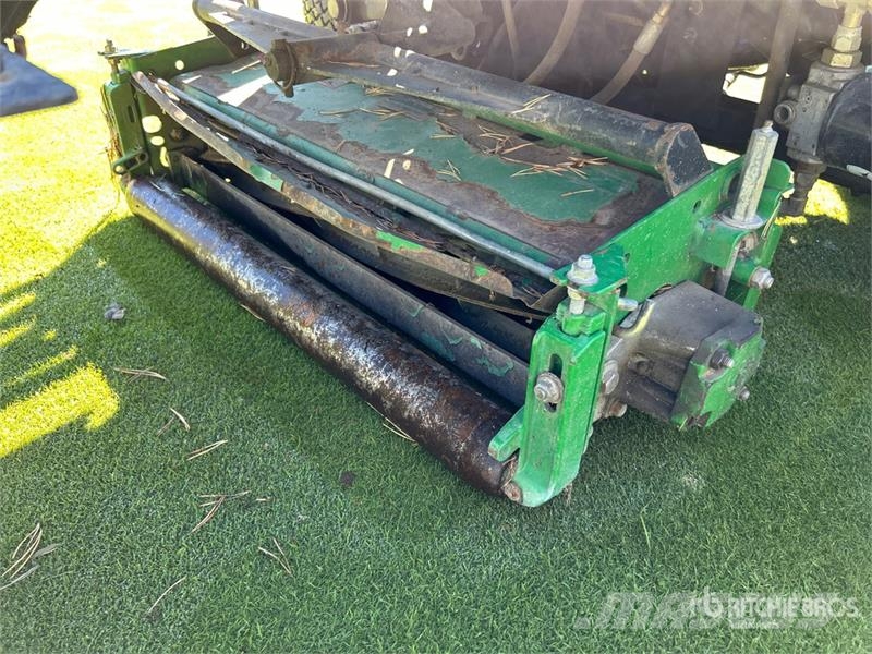 John Deere 2635A Greens Mower مكونات أخرى
