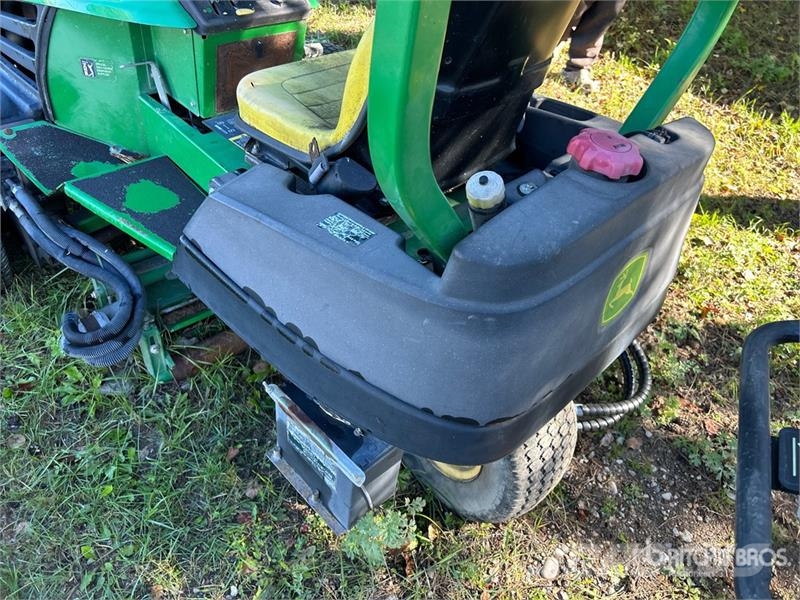 John Deere 2653B Fairway Mower (Inoperable) ماكينات جز العشب
