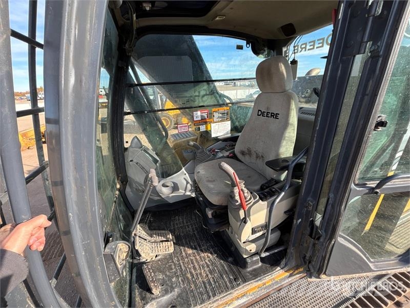 John Deere 290G LC Crawler excavators
