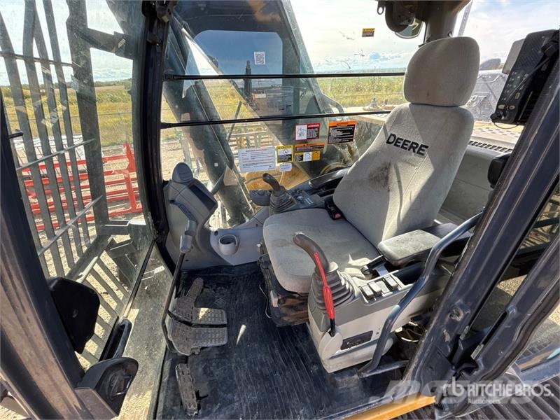 John Deere 290G LC Tracked Excavator Гусеничні екскаватори