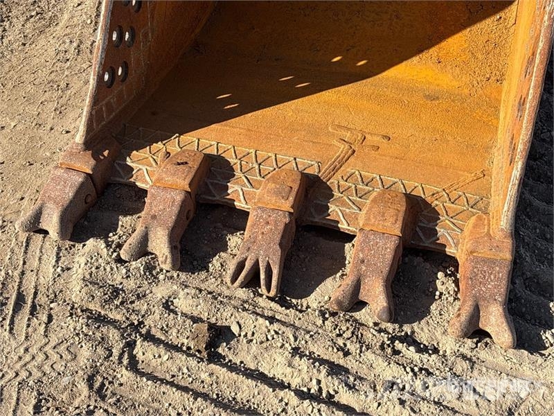 John Deere 290GLC Tracked Excavator حفارات زحافة